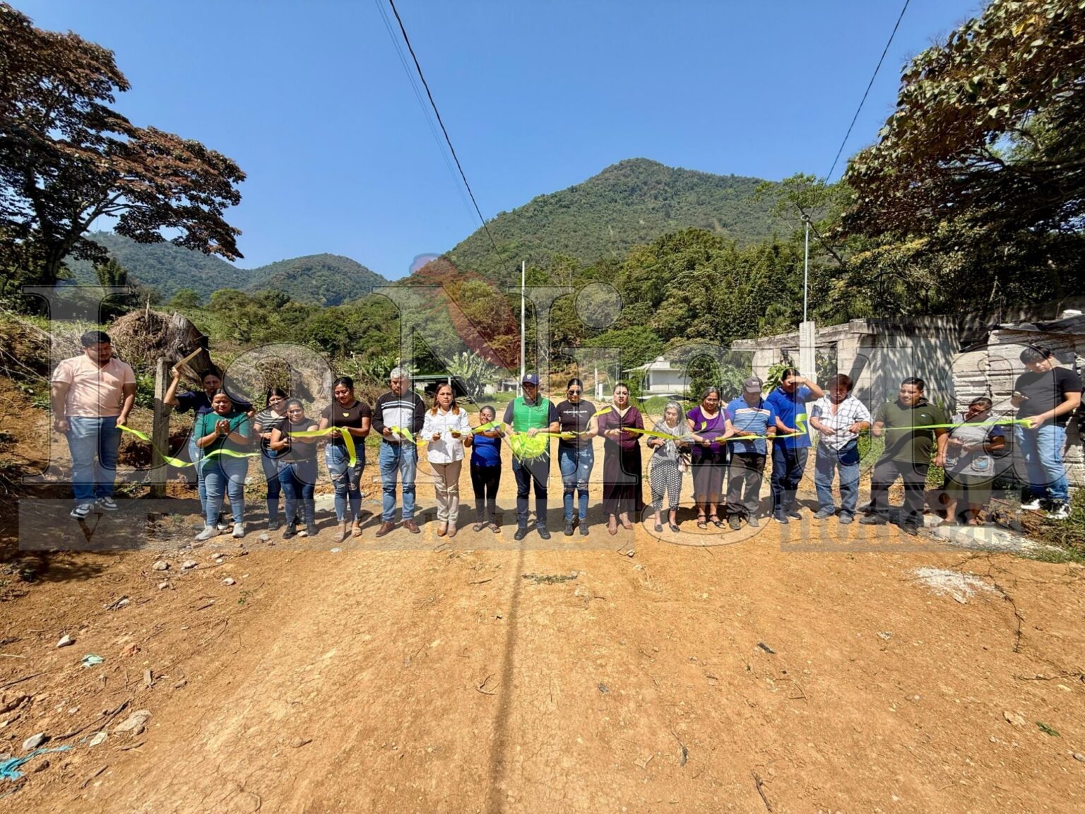 Alcalde de Chocamán inaugura obra de drenaje en la cabecera municipal