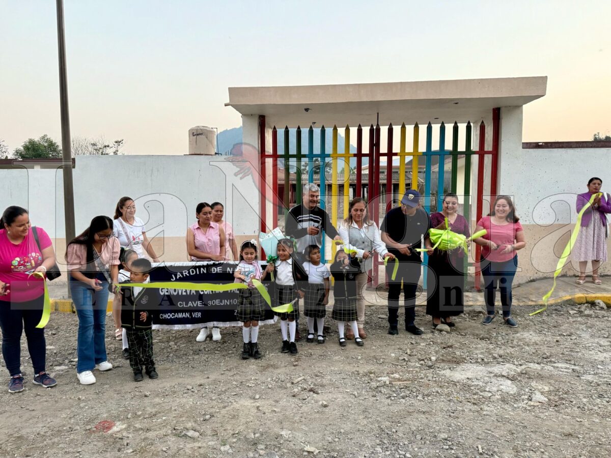Inauguran barda perimetral en jardín de niños de Chocamán 5 img 20250304 wa02205306741248014906805