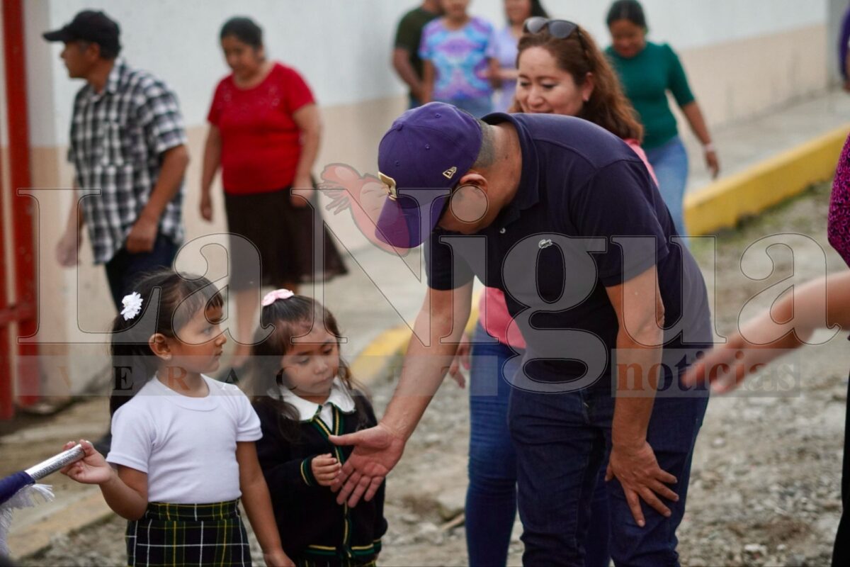 Inauguran barda perimetral en jardín de niños de Chocamán 13 img 20250304 wa02285493749998564209261