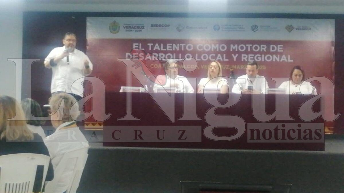 Líderes empresariales y políticos se reúnen en Coatzacoalcos para impulsar el talento y el desarrollo regional. 4 img 20250312 wa01388129024094829919177