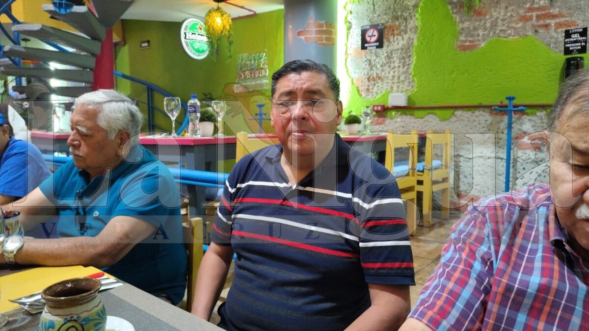 Militantes del PAN en Orizaba exigen renovación en candidaturas 8 img 20250312 wa0158805833664435672311