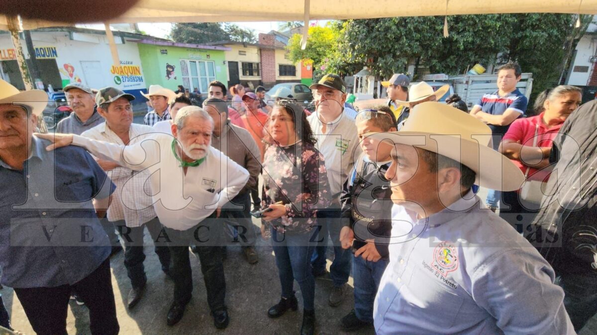 Toman cañeros salidas de azúcar de El Potrero. 14 img 20250313 wa01103748853377287585097