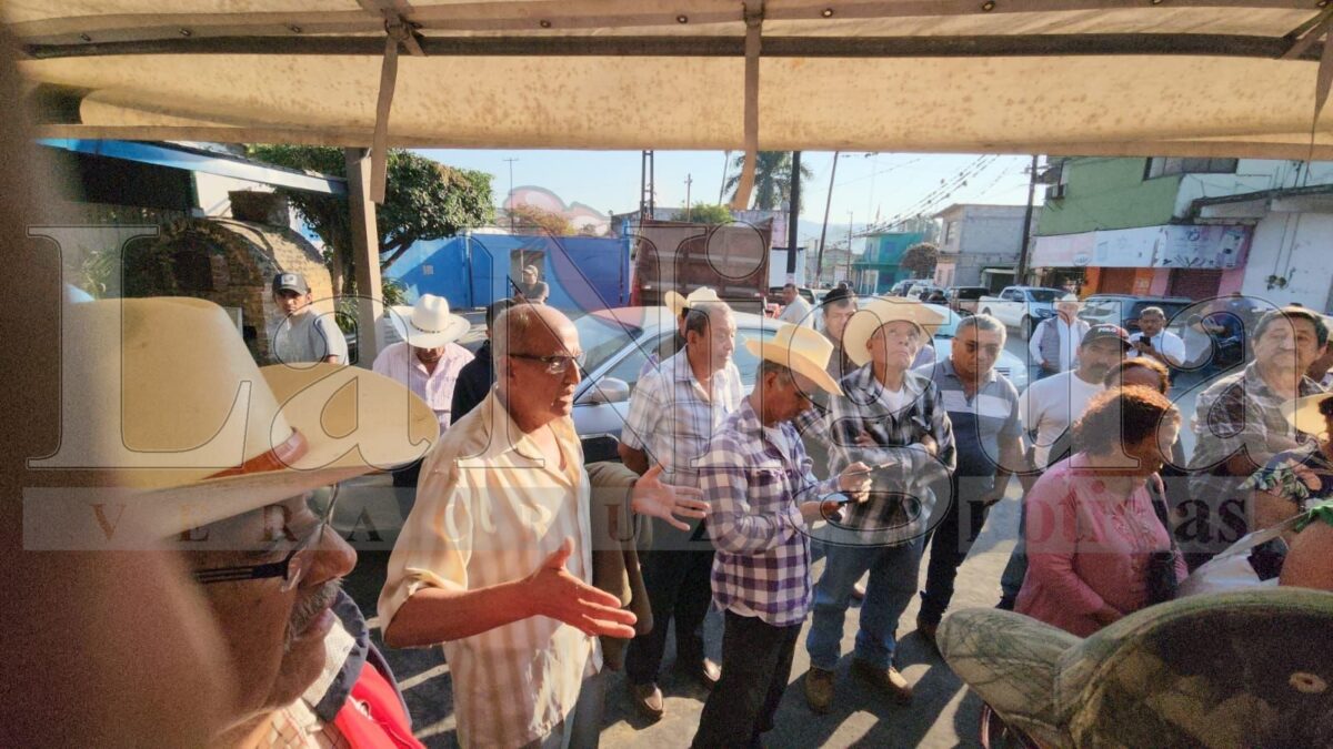 Toman cañeros salidas de azúcar de El Potrero. 16 img 20250313 wa01127405286765319756380