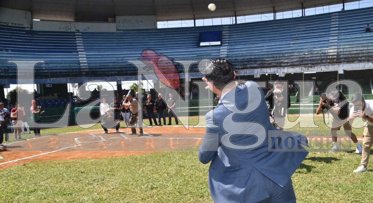 El béisbol tiene aroma a Café;<br>Diablos Harp Helu, ganó 15-4 11 img 20250319 wa00068589742462111051753
