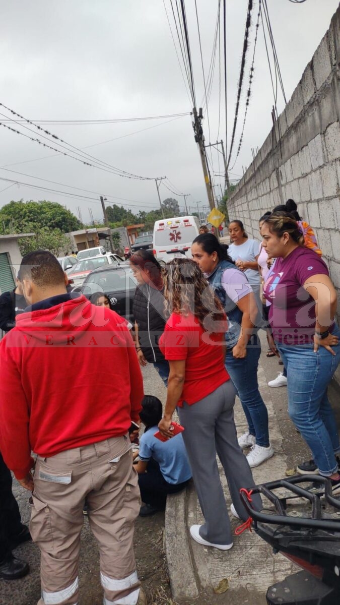 Motociclista y menor resultan lesionados en accidente en la carretera estatal a Maguey 2 img 20250325 wa00225415223868516731564