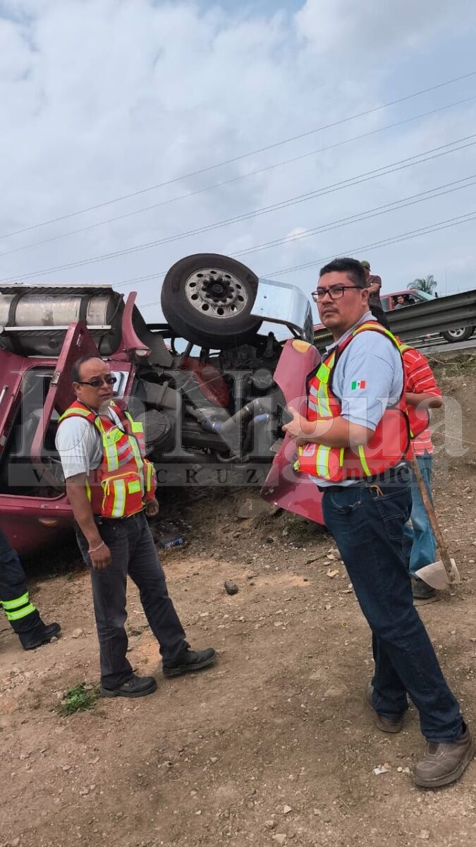 Cierre parcial en autopista Córdoba-Veracruz tras volcadura de tráiler 7 img 20250326 wa01988357837449492264025