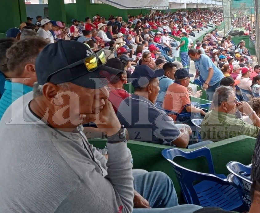 La afición, quiere el regreso<br>de béisbol de Liga Mexicana 4 img 20250327 wa00218218852048107605928
