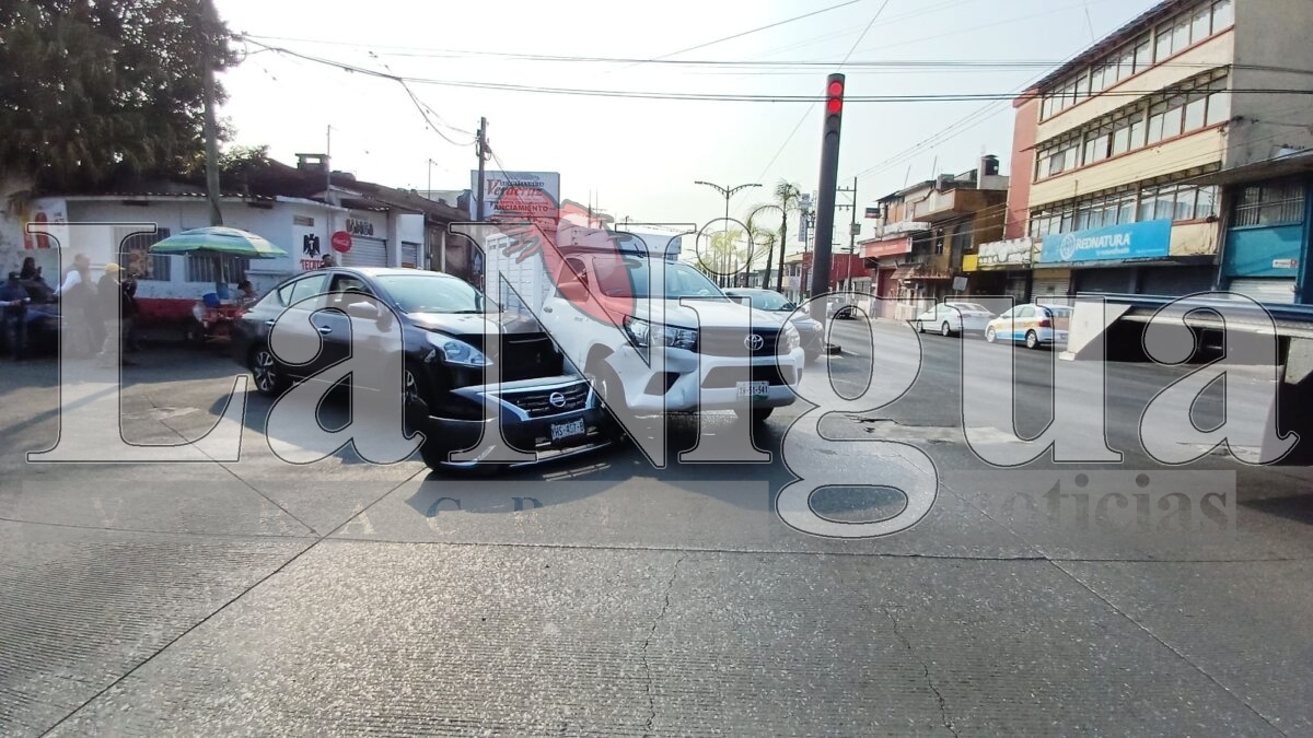 Accidente en avenida 11 y calle 4 deja solo daños materiales en Córdoba 7 img 20250327 wa0035294649328005957108