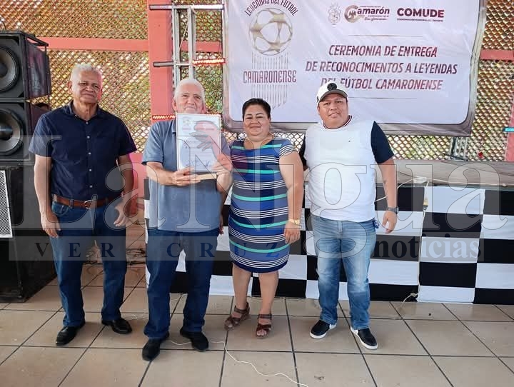 GOBIERNO MUNICIPAL DE CAMARÓN DE TEJEDA RECONOCE A LEYENDAS DE FÚTBOL CAMARONENSE. 23 fb img 17458050622165188350376267049222