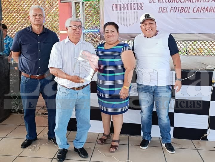 GOBIERNO MUNICIPAL DE CAMARÓN DE TEJEDA RECONOCE A LEYENDAS DE FÚTBOL CAMARONENSE. 19 fb img 17458050731098537698196764511876