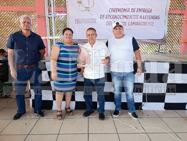 GOBIERNO MUNICIPAL DE CAMARÓN DE TEJEDA RECONOCE A LEYENDAS DE FÚTBOL CAMARONENSE. 14 fb img 17458050840674418153402709224567