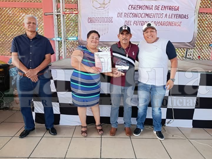 GOBIERNO MUNICIPAL DE CAMARÓN DE TEJEDA RECONOCE A LEYENDAS DE FÚTBOL CAMARONENSE. 11 fb img 17458050901116539075159843330308