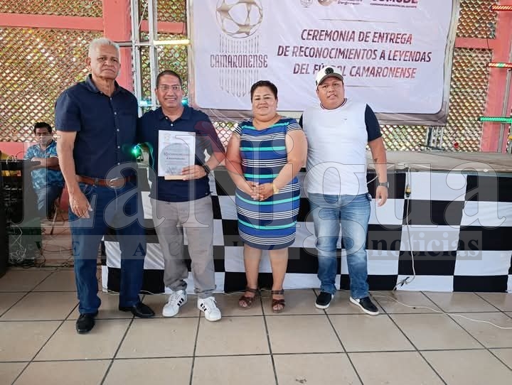 GOBIERNO MUNICIPAL DE CAMARÓN DE TEJEDA RECONOCE A LEYENDAS DE FÚTBOL CAMARONENSE. 9 fb img 17458050941416117712817758220028