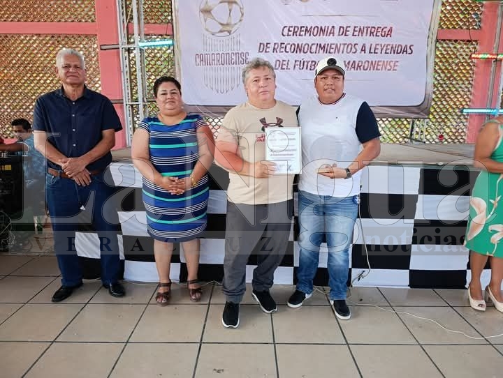 GOBIERNO MUNICIPAL DE CAMARÓN DE TEJEDA RECONOCE A LEYENDAS DE FÚTBOL CAMARONENSE. 7 fb img 17458050978206252673681290213261