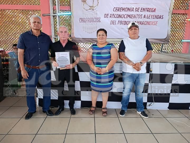 GOBIERNO MUNICIPAL DE CAMARÓN DE TEJEDA RECONOCE A LEYENDAS DE FÚTBOL CAMARONENSE. 4 fb img 17458051017208128475550809316053