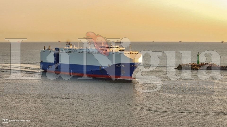 Llega al puerto de Coatzacoalcos el barco que transportará autos coreanos hacia Estados Unidos 4 img 20250402 wa00271558423650492246193