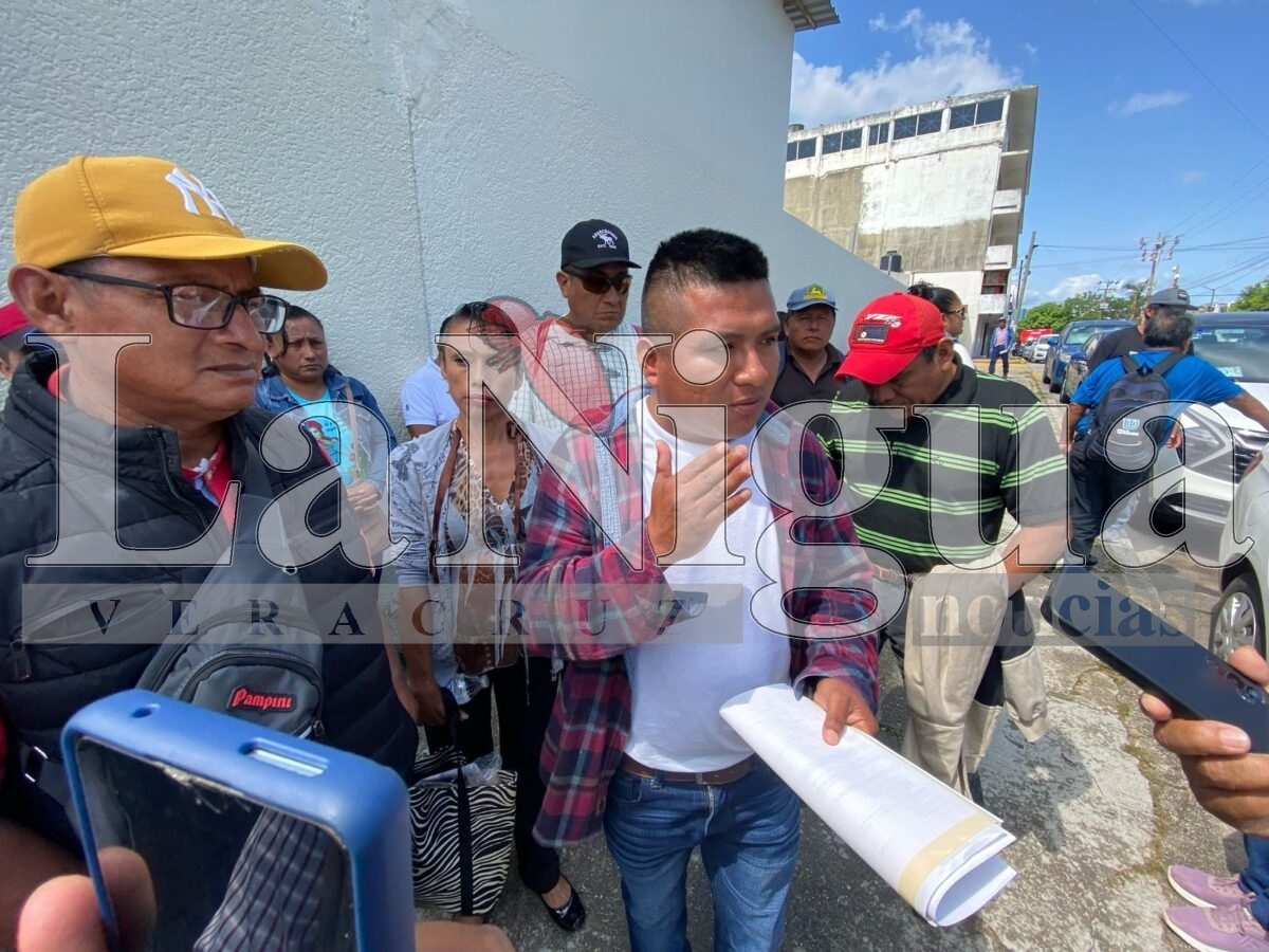 Comunidades del sur de Veracruz logran avances tras reunión con la CFE en Coatzacoalcos 4 img 20250409 wa00715937919977363297399