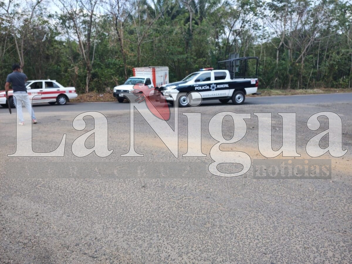 Movilización y alarma en Cosoleacaque por presunto hombre armado en escuela; autoridades descartan situación de riesgo. 3 img 20250411 wa00283348034127484166983
