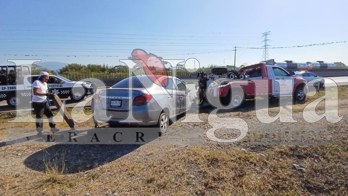 Vuelca vehículo en la autopista Córdoba-Veracruz. 10 img 20250414 wa00238768412635345922365