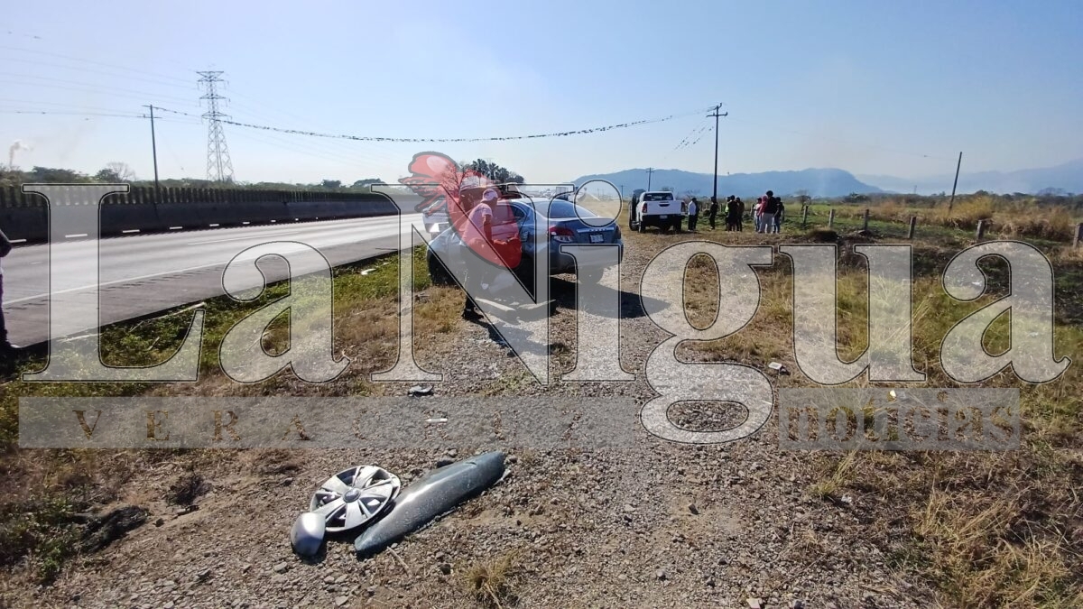 Vuelca vehículo en la autopista Córdoba-Veracruz. 8 img 20250414 wa00333781840861417513781