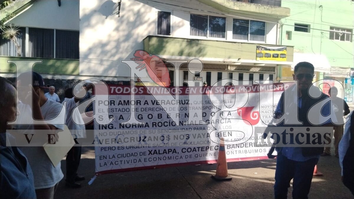 Taxistas del MNT denuncian competencia desleal por plataformas digitales en Xalapa 1 img 20250414 wa00472121595584720175583
