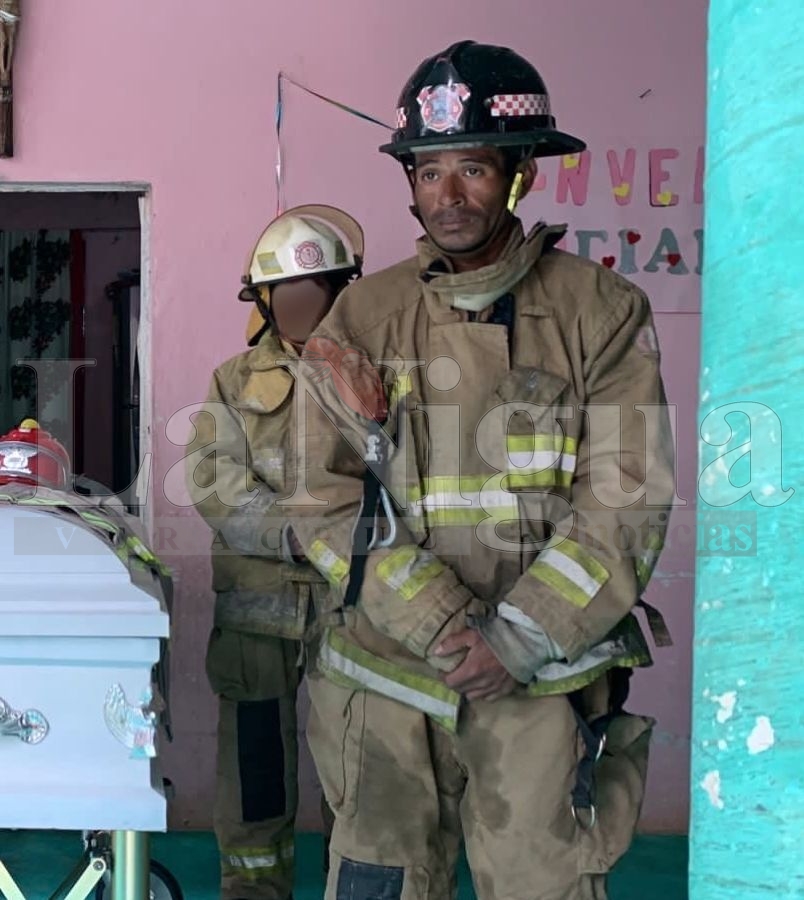 Murió Carlos Yair, bombero de Acayucan; dedicó 15 años salvando vidas. 2 img 20250415 wa01126892997332547337219