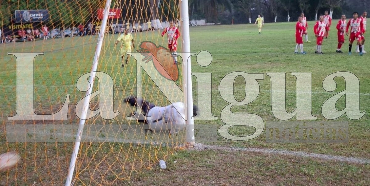 Dos Casino y Valencia,<br>campeones del S. Santa 3 img 20250419 wa000573424286236671496