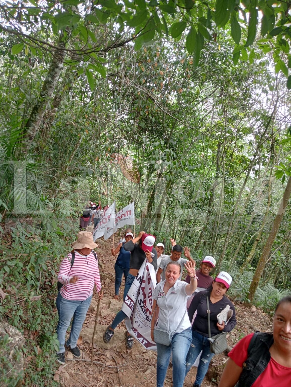 KAREN ZANATTA SARMIENTO, CANDIDATA DE MORENA, RECORRE EL TRIUNFO EN TEPATLAXCO, PARA ESCUCHAR A LA COMUNIDAD