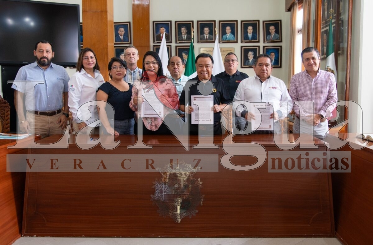 Firma Ayuntamiento convenio con Comisión Veracruzana de Mejora Regulatoria