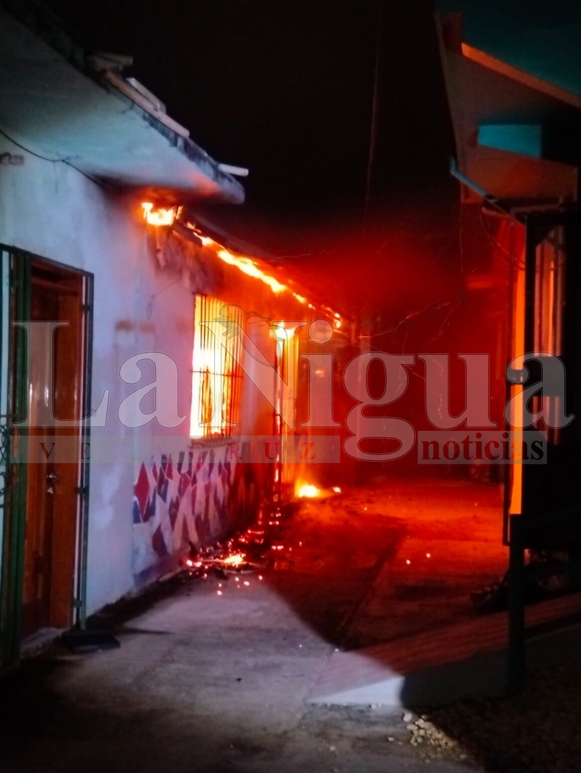 Se quema una casa en Nanchital