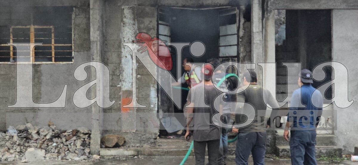 Incendio en vivienda moviliza a cuerpos de emergencia en Fortín 4 img 20250507 wa01487332108630864351921