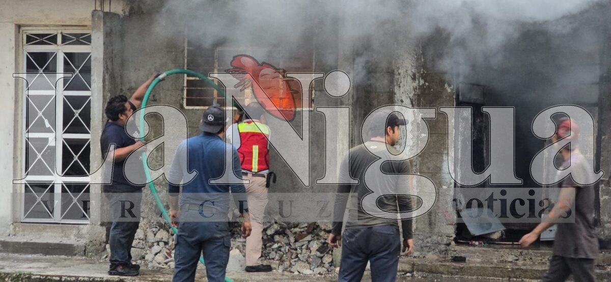 Incendio en vivienda moviliza a cuerpos de emergencia en Fortín 1 img 20250507 wa01534114335728923887413