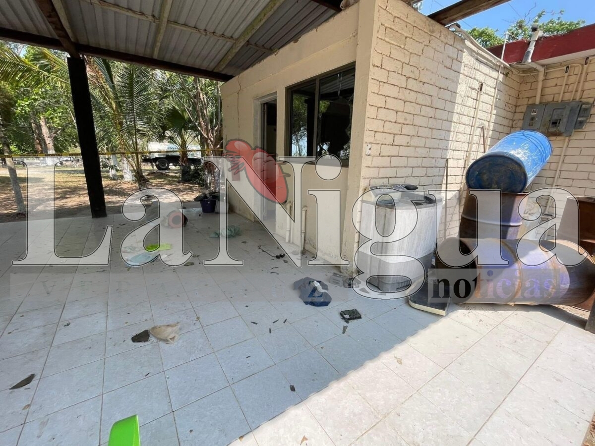 Imputan terrorismo a once detenidos por intento de toma de Unidad Minera en Texistepec; hay un muerto y 11 menores asegurados 7 img 20250507 wa01667732398528740326707