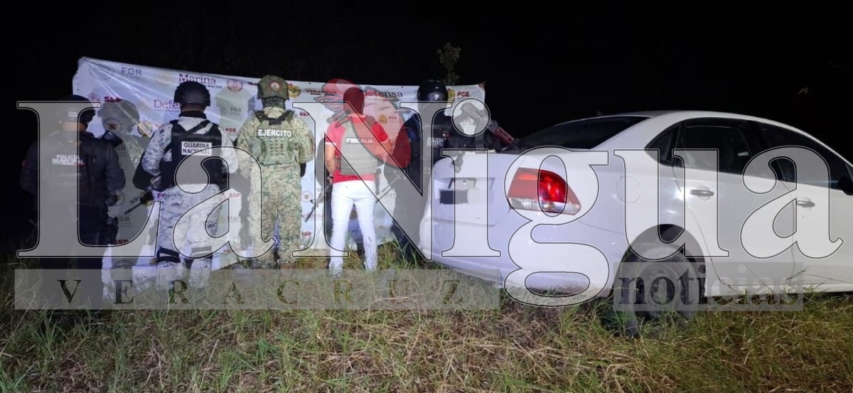 Aseguran fuerzas del orden público, arma de alto poder y vehiculo robado en Papantla 2 img 20250517 wa00036081164176165305254