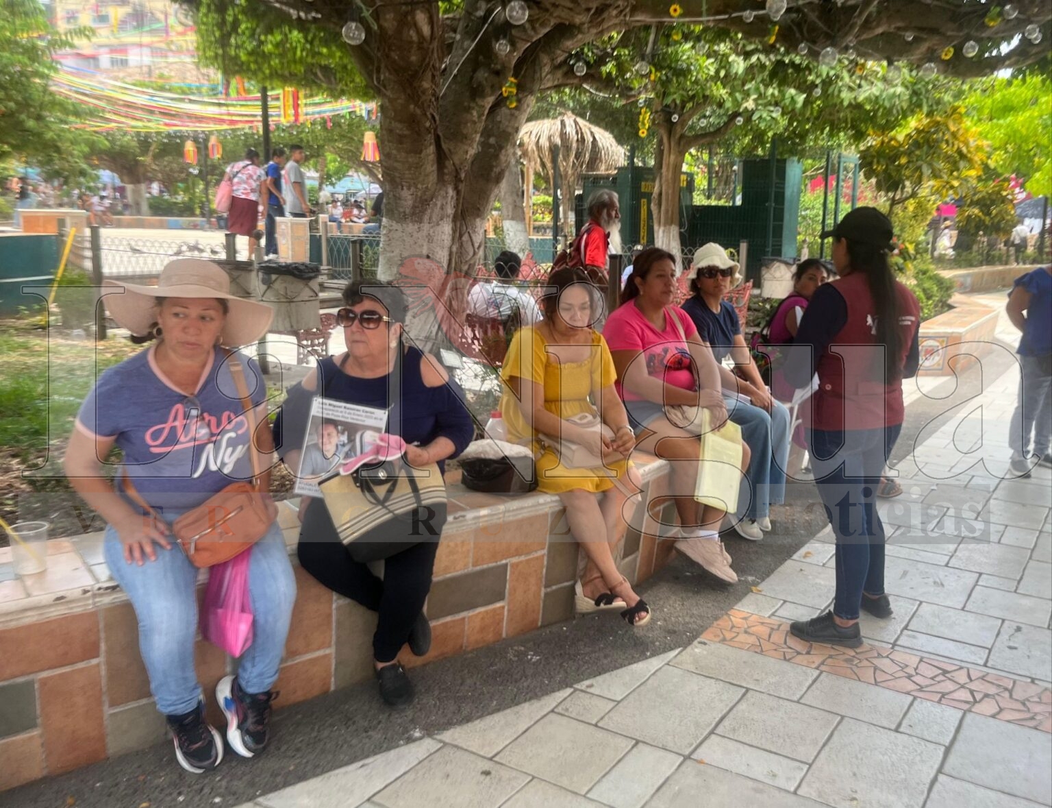 Se suman colectivos de búsqueda para localizar a un jovencito papanteco