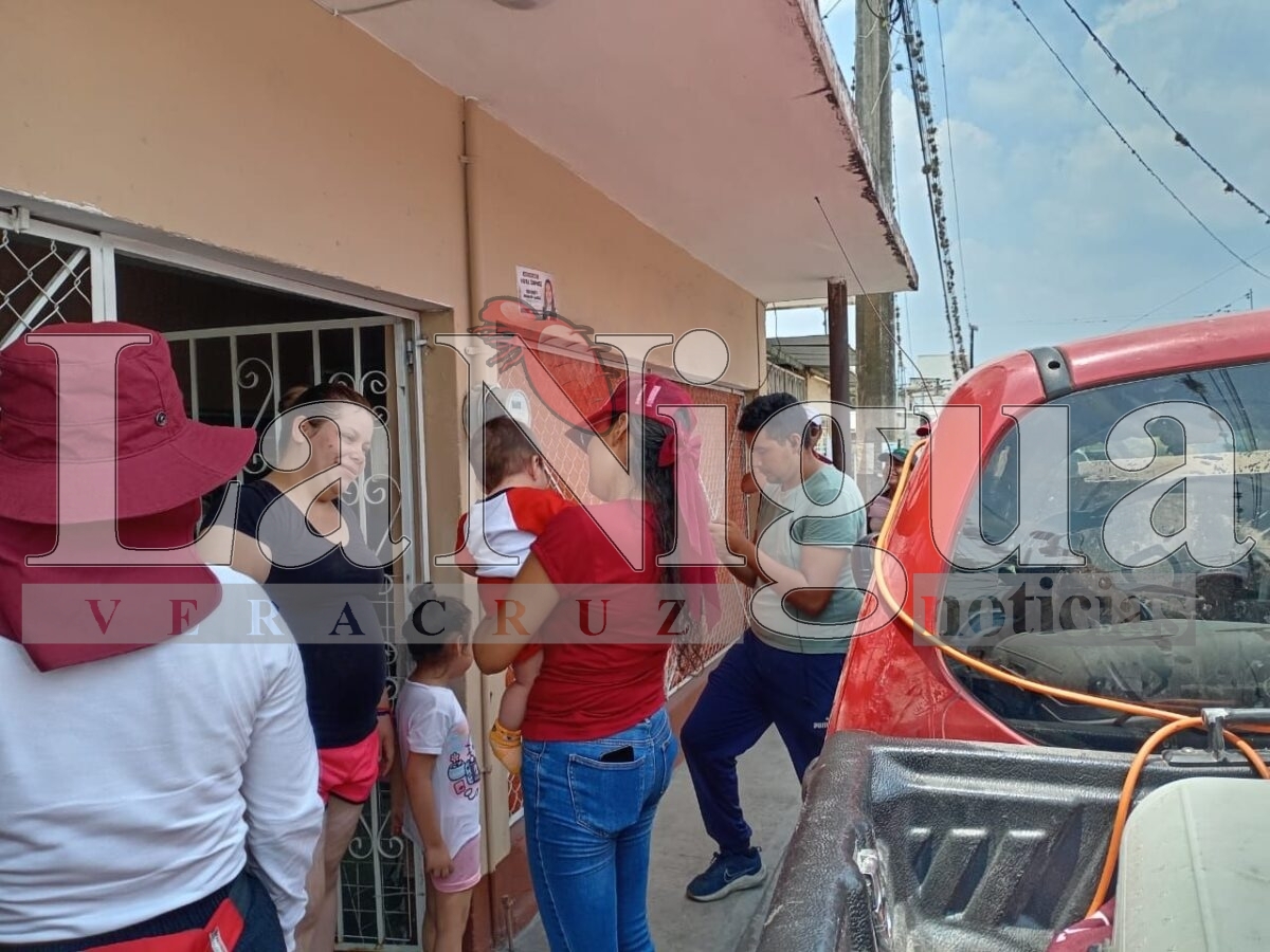 Siboney Morales recorre el fraccionamiento Moreno y dialoga con vecinos sobre seguridad, servicios y desarrollo urbano 5 img 20250522 wa02006150696408233021639