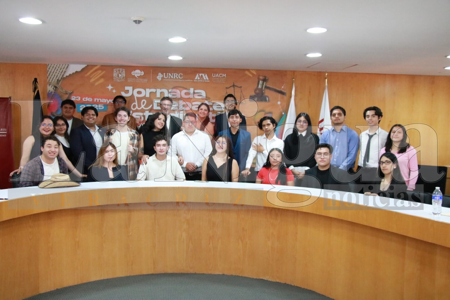 Revive la histórica Jornada de Debate Estudiantil Interuniversitario; Estudiantes de la UNAM, UAM, UNRC y UACM debaten sobre el futuro del Poder Judicial