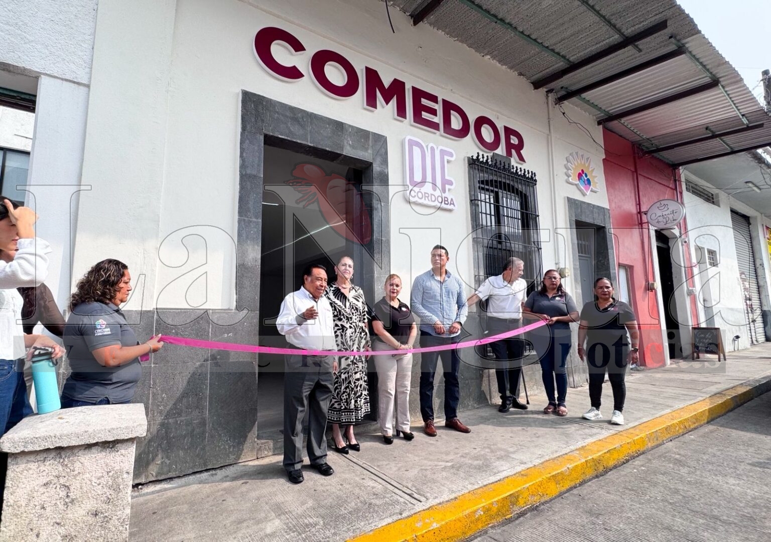 Inaugura Presidente Juan Martínez comedor comunitario DIF