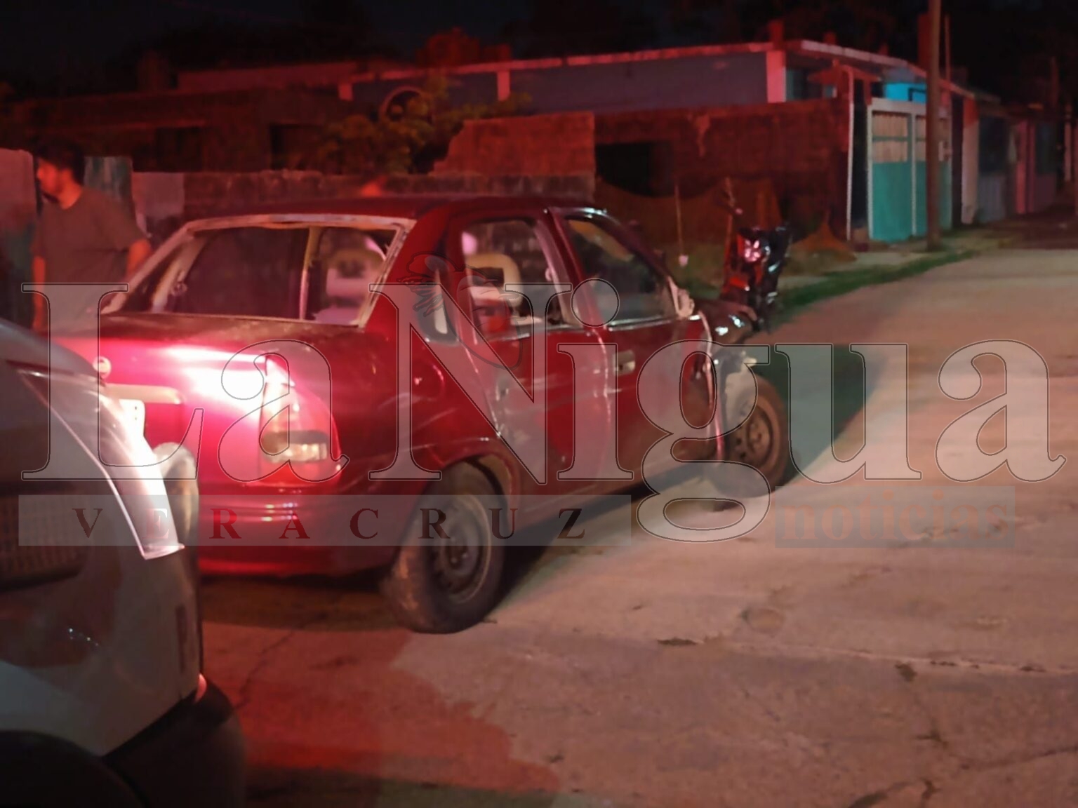 Aparatoso accidente en villa Allende deja a dama lesionada