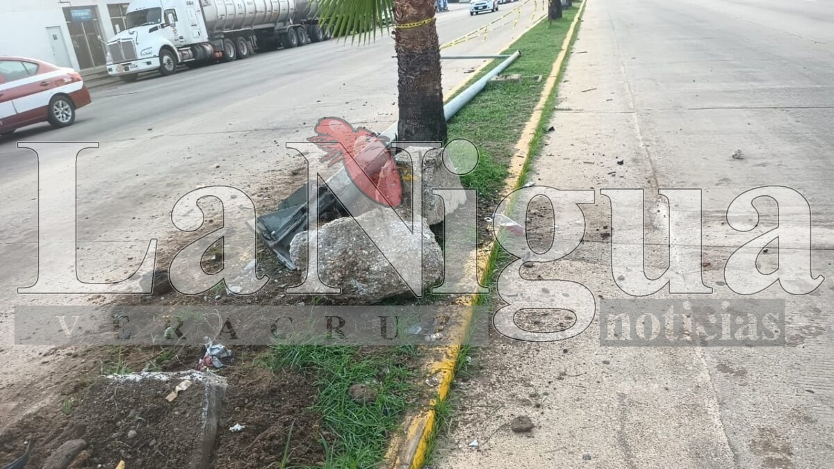 Fuerte accidente en el bulevard Instituto Tecnológico de Minatitlan 3 img 20250608 wa0020227748469401326865