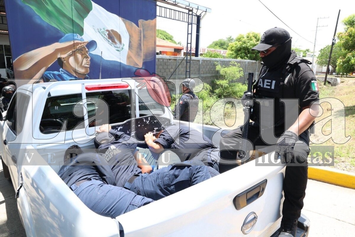 Fiscalía de Oaxaca junto con gobierno Federal y Estatal aplican Operación Sable y toman control de Policía Municipal y C2 en Juchitán para garantizar seguridad 9 img 20250622 wa00445145614860000099379