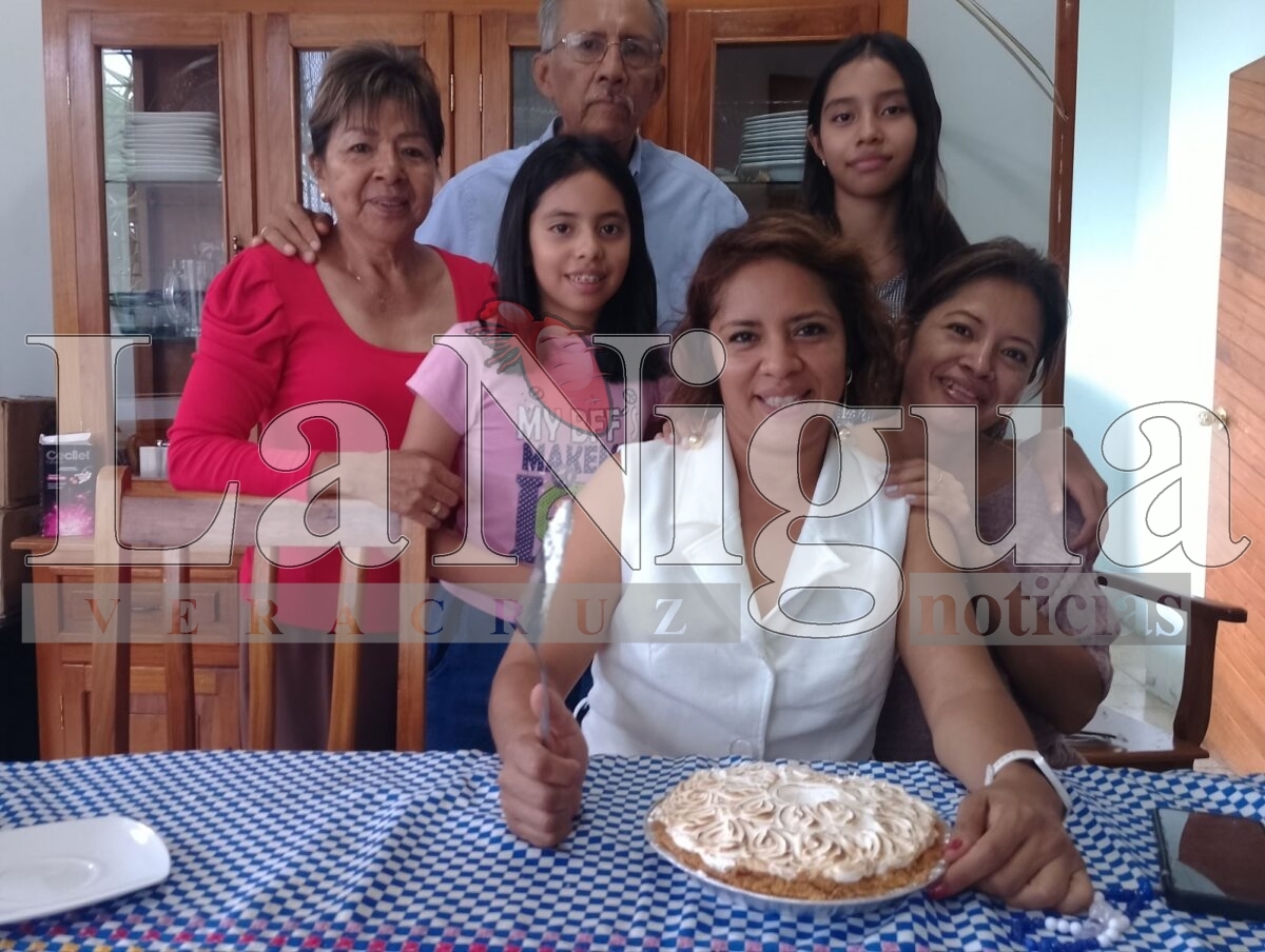 Licenciada Verónica Morales Gómez celebra su cumpleaños en compañía de sus seres queridos 5 img 20250622 wa00595969154557646091690
