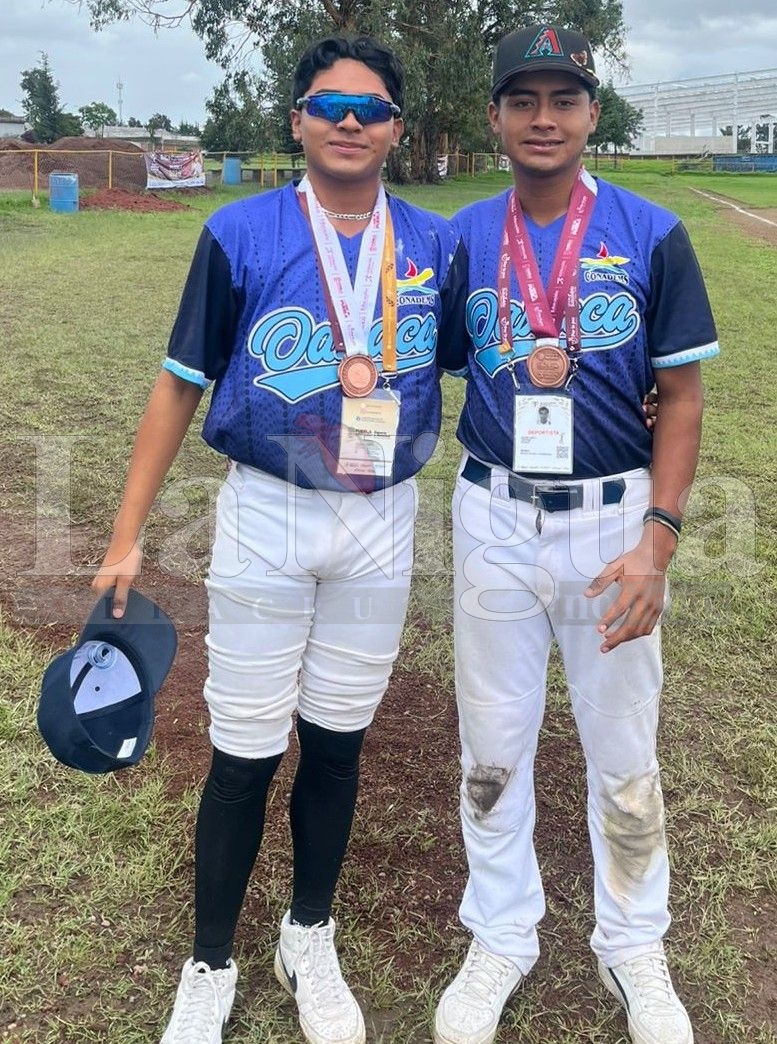 Javier y Christian Osorio, brillaron enel Nacional de Nivel Medio Superior 4 img 20250623 wa00046350068523947193720