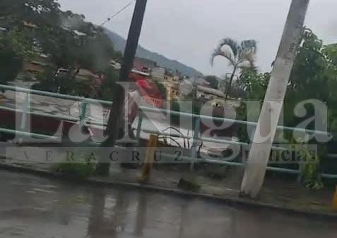 Intenta escapar por la puerta falsa en puente de Córdoba; sujeto desiste y se retira del lugar 6 img 20250623 wa00117175224540715269270