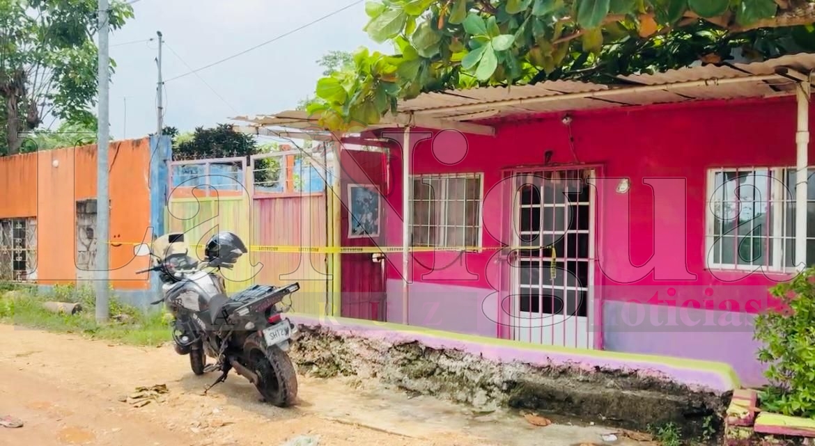Hallan a hombre sin vida devorado parcialmente por su perro en Minatitlán; presumen suicidio. 2 img 20250623 wa00723127099891738215228