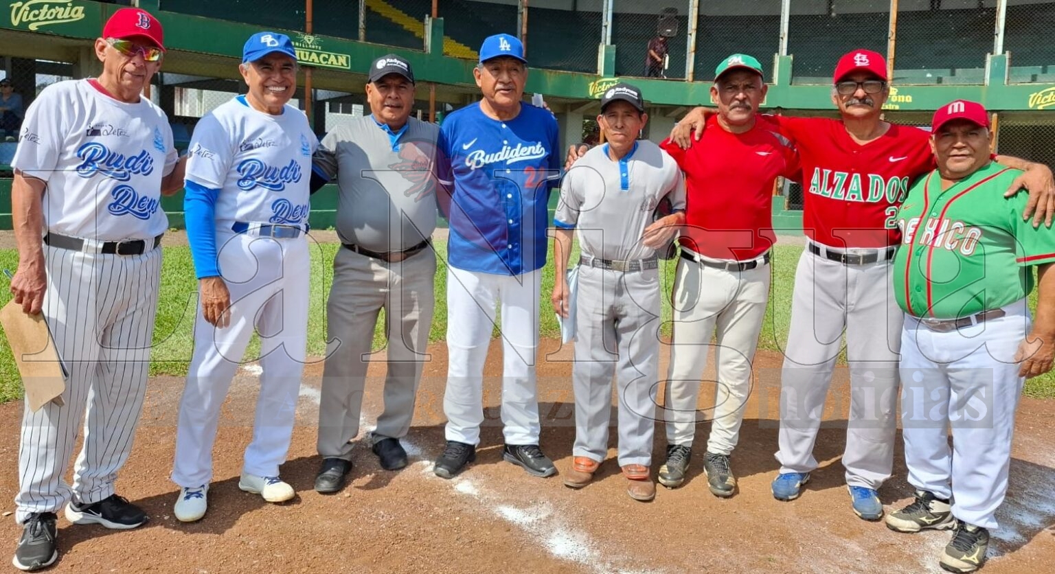 Budi Dent e Icatec adelanteen el playoff de los veteranos