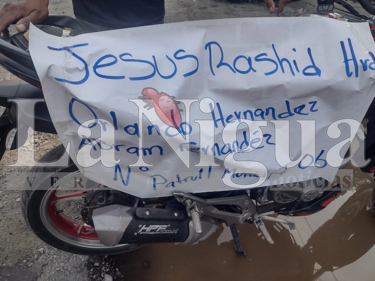 Bloquean carretera en Acultzingo por detención de tres jóvenes acusados de asesinar a repartidor de Lala