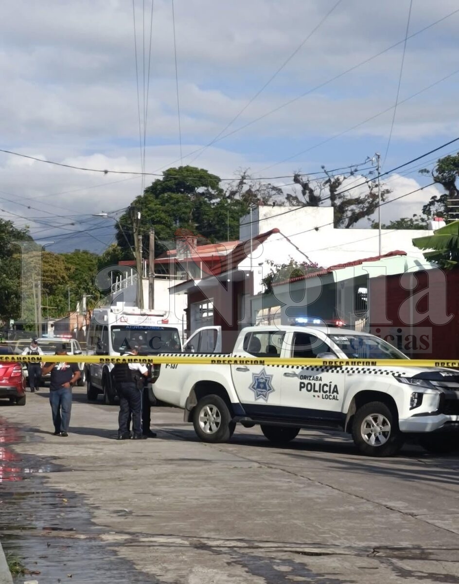 Adolescente escapa por la puert@ fals@