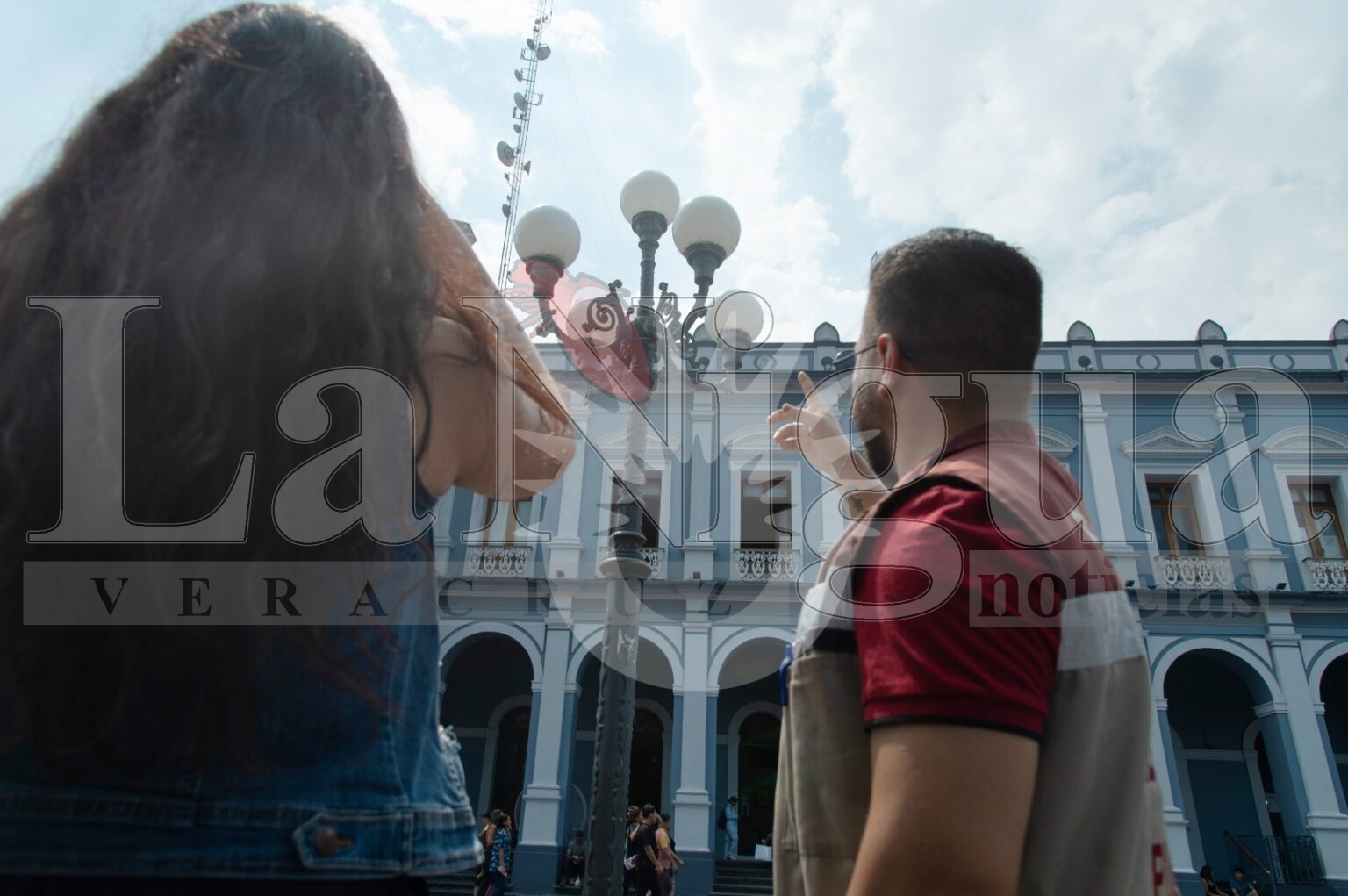 Dignifican alumbrado en el centro histórico de la ciudad