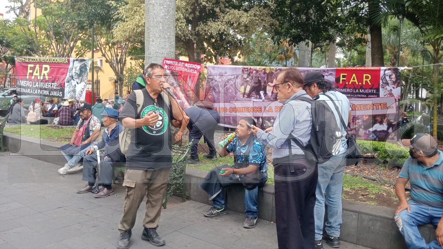 Marcha del FAR exige alto a abusos policiacos contra comerciantes ambulantes en Orizaba